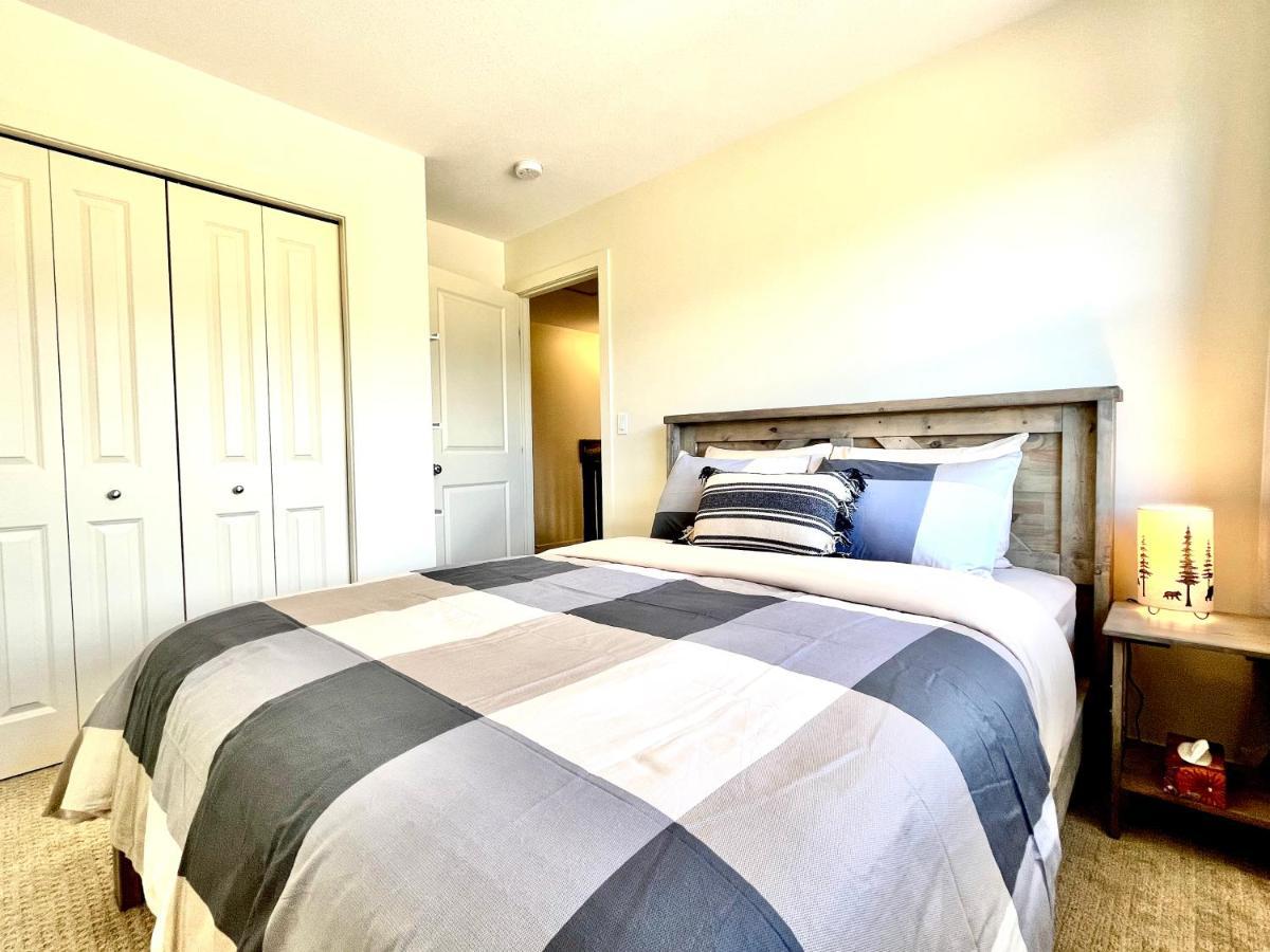 Perfect Base Invermere 3Bd Townhouse Mt Views With Garage Buitenkant foto