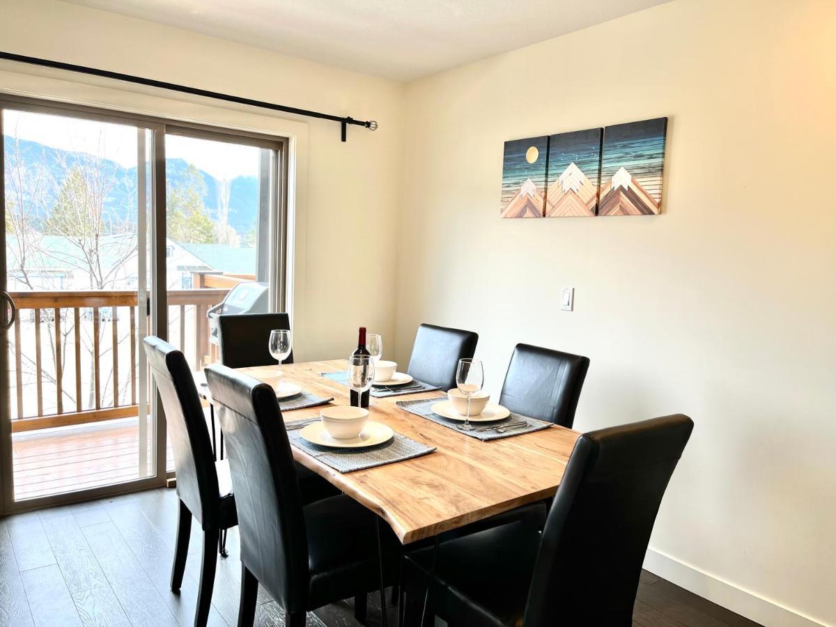 Perfect Base Invermere 3Bd Townhouse Mt Views With Garage Buitenkant foto