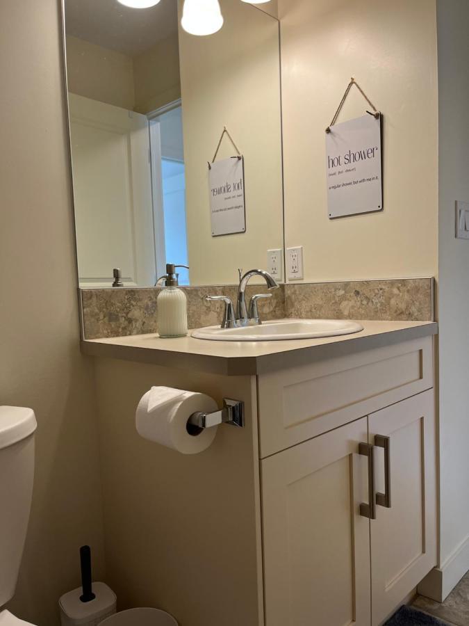 Perfect Base Invermere 3Bd Townhouse Mt Views With Garage Buitenkant foto
