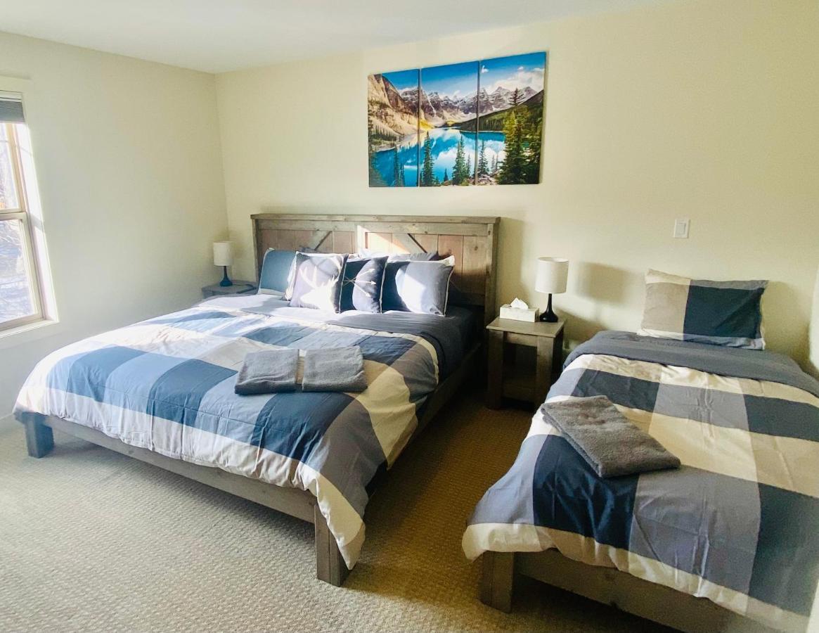 Perfect Base Invermere 3Bd Townhouse Mt Views With Garage Buitenkant foto